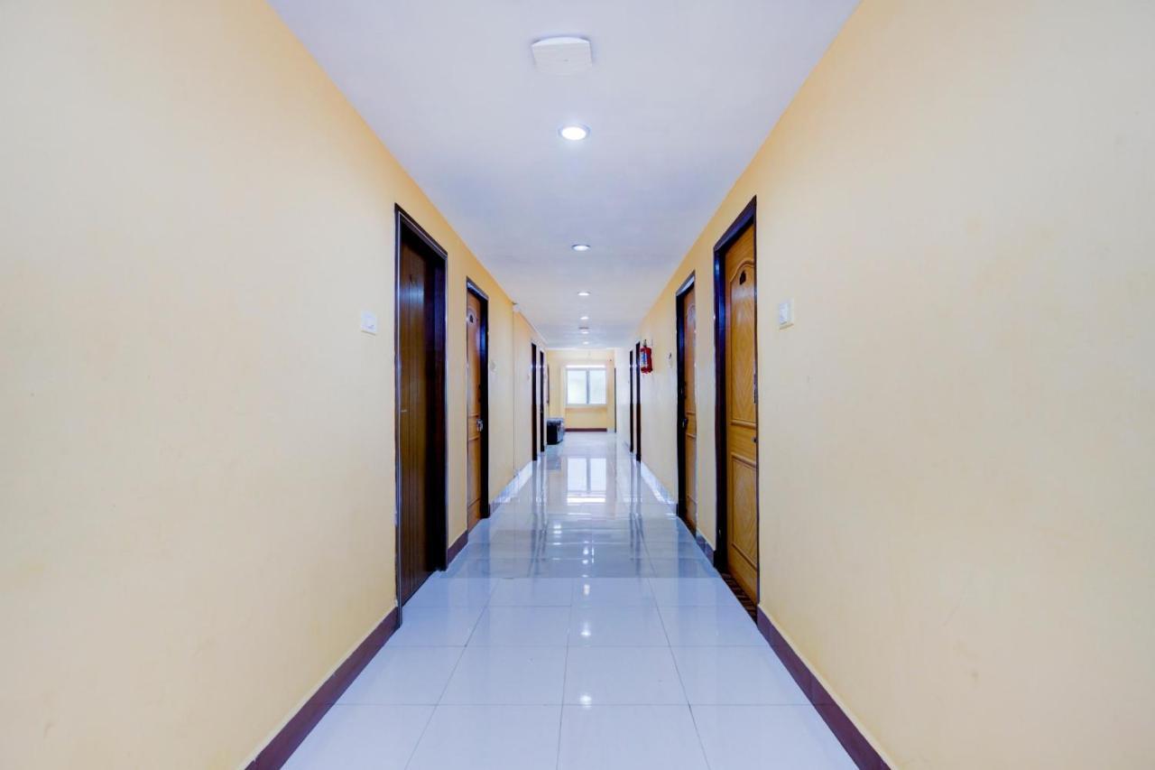 فندق شينايفي  Oyo Flagship Amutha Residency المظهر الخارجي الصورة