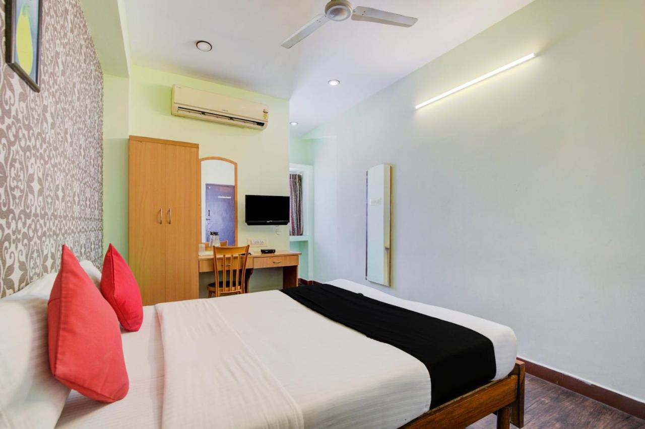 فندق شينايفي  Oyo Flagship Amutha Residency المظهر الخارجي الصورة
