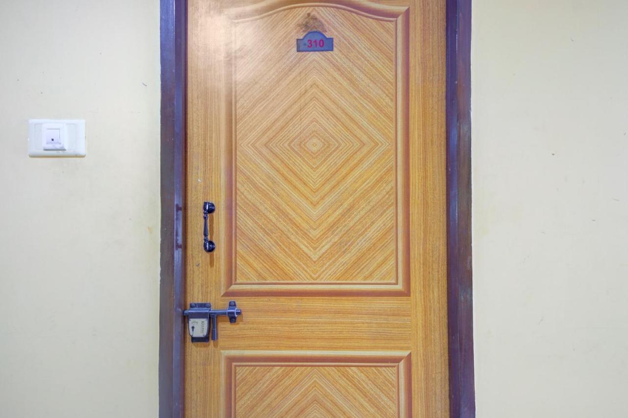 فندق شينايفي  Oyo Flagship Amutha Residency المظهر الخارجي الصورة