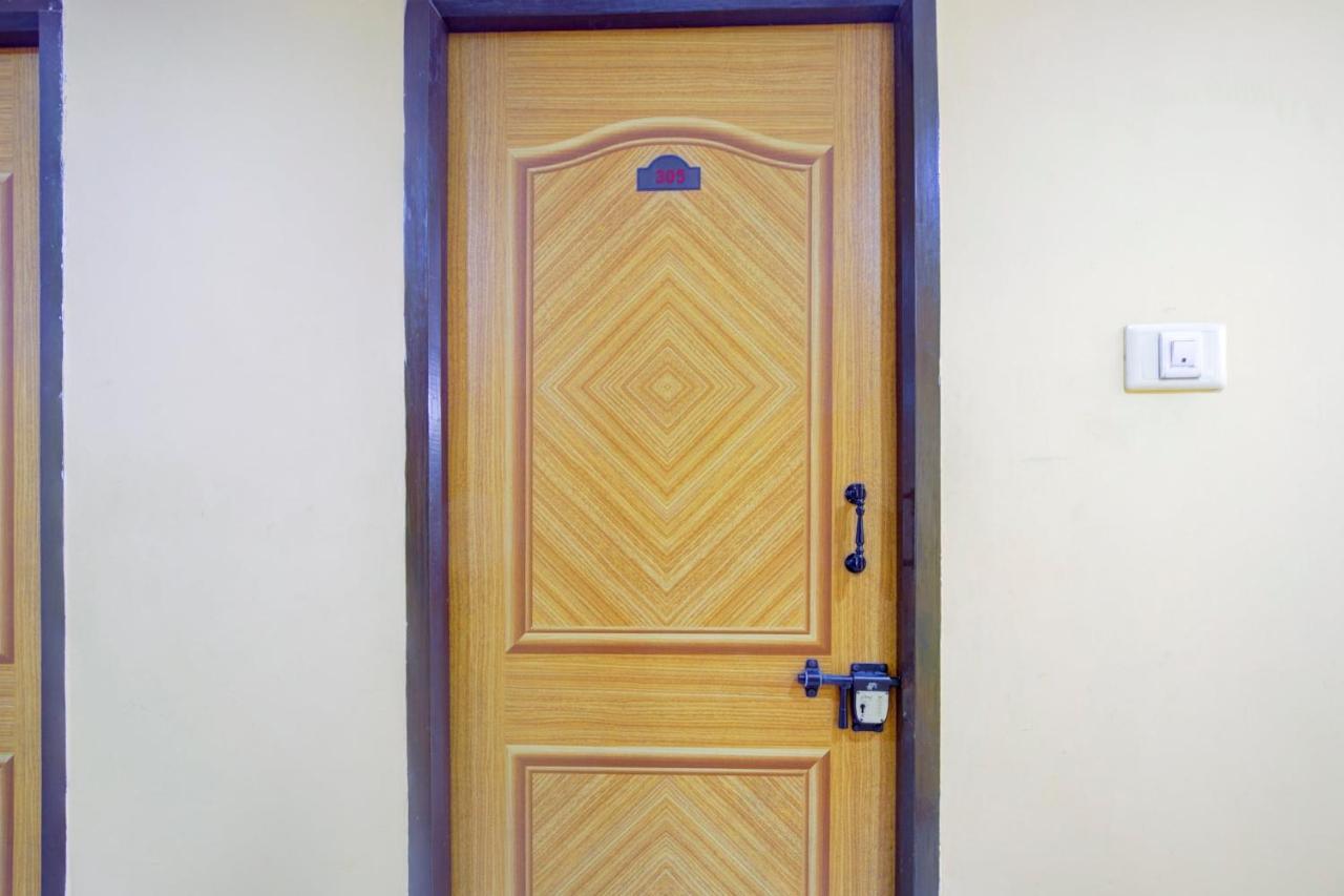 فندق شينايفي  Oyo Flagship Amutha Residency المظهر الخارجي الصورة